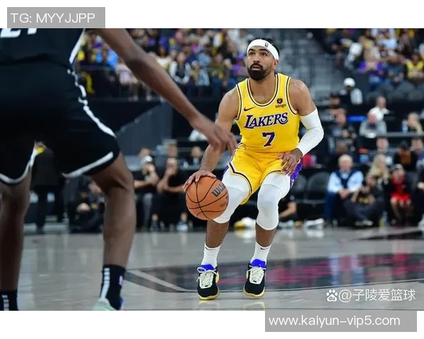 霸气球星领衔足坛王者之路 展现不凡技艺与无敌气场 霸气球星领衔足坛王者之路 展现不凡技艺与无敌气场